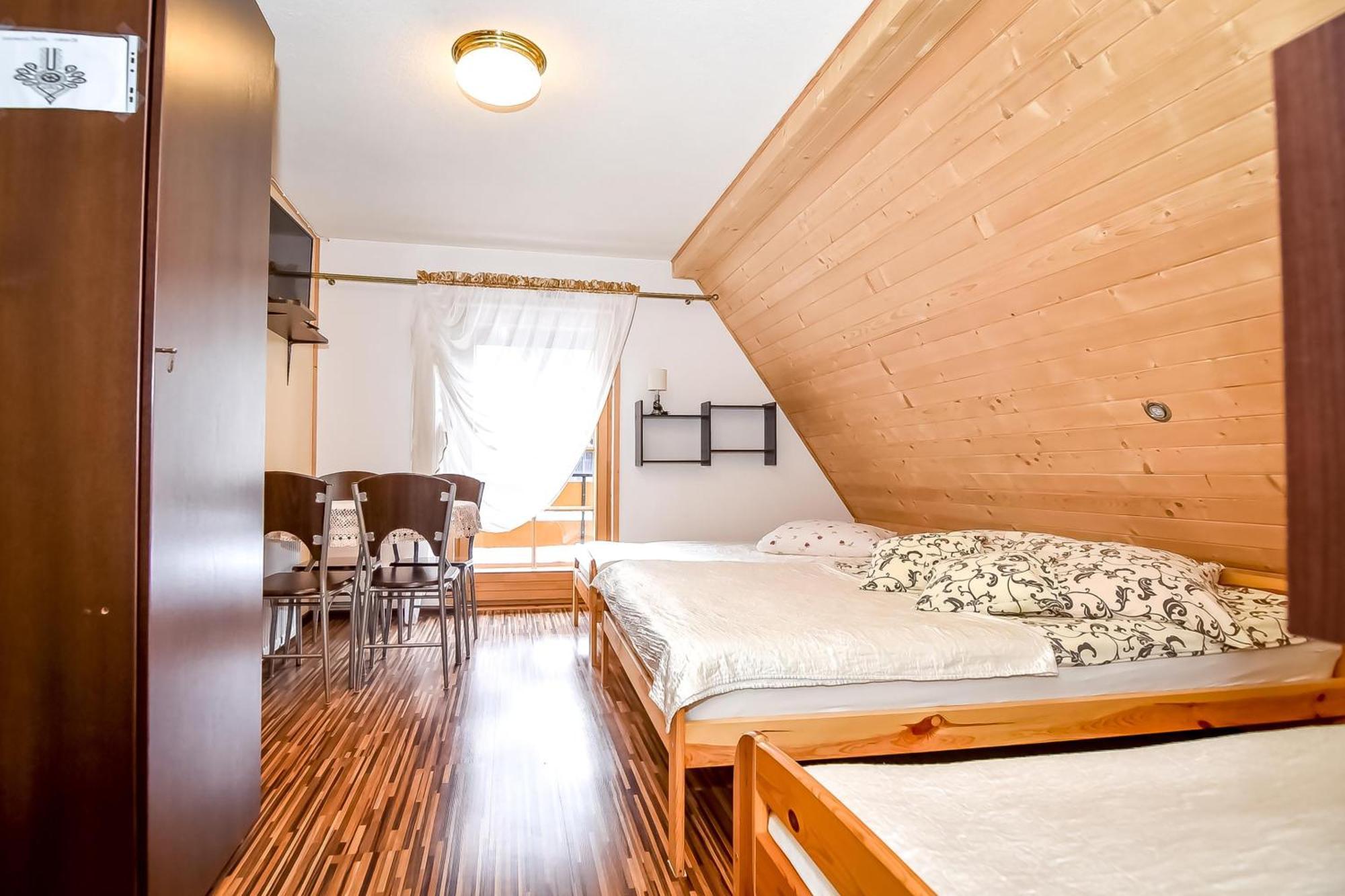 Ciukrowa Chatka Sauna & Jacuzzi 포로닌 외부 사진